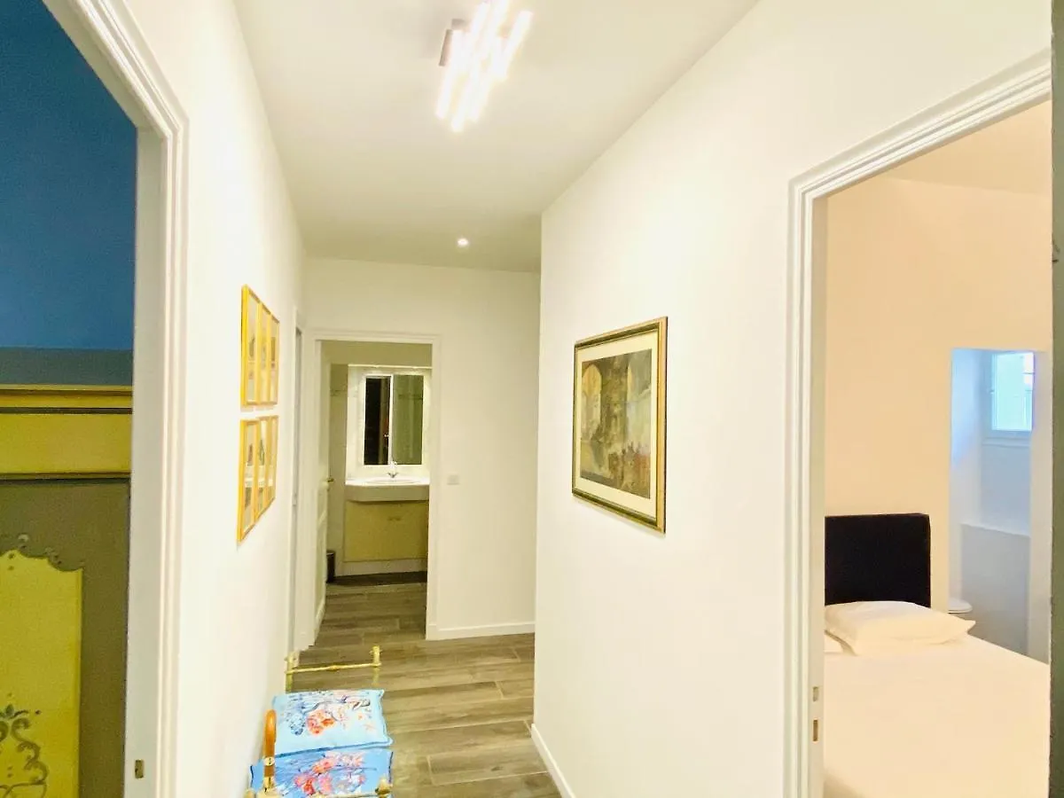 Cozy 2 Bedroom Apartment In The Centre Of Cannes Near The Croisette