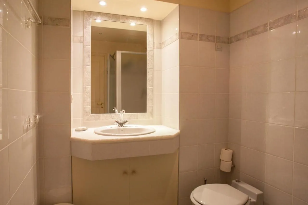 Cozy 2 Bedroom Apartment In The Centre Of Cannes Near The Croisette France